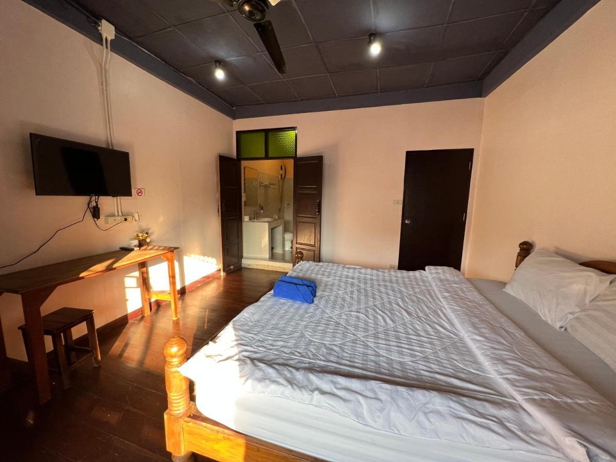 Madera House Chiang Mai Ξενοδοχείο Εξωτερικό φωτογραφία