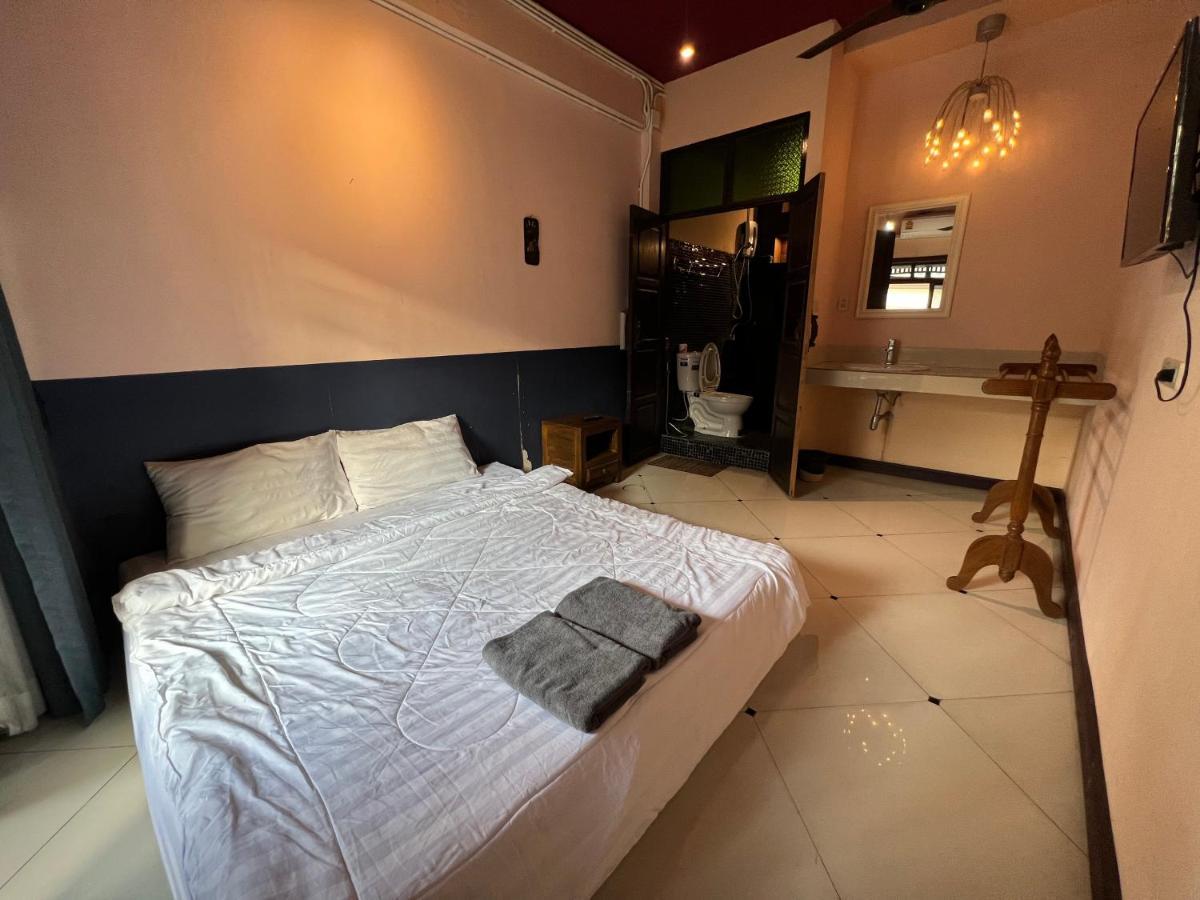 Madera House Chiang Mai Ξενοδοχείο Εξωτερικό φωτογραφία